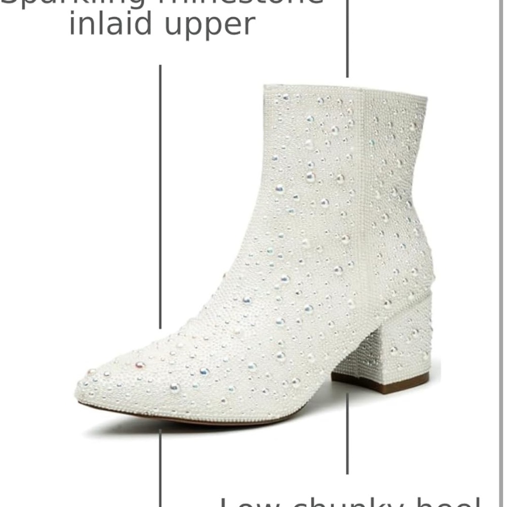 Elegant White Ankle Boots with Pearl Detailing - Picture 3 of 8